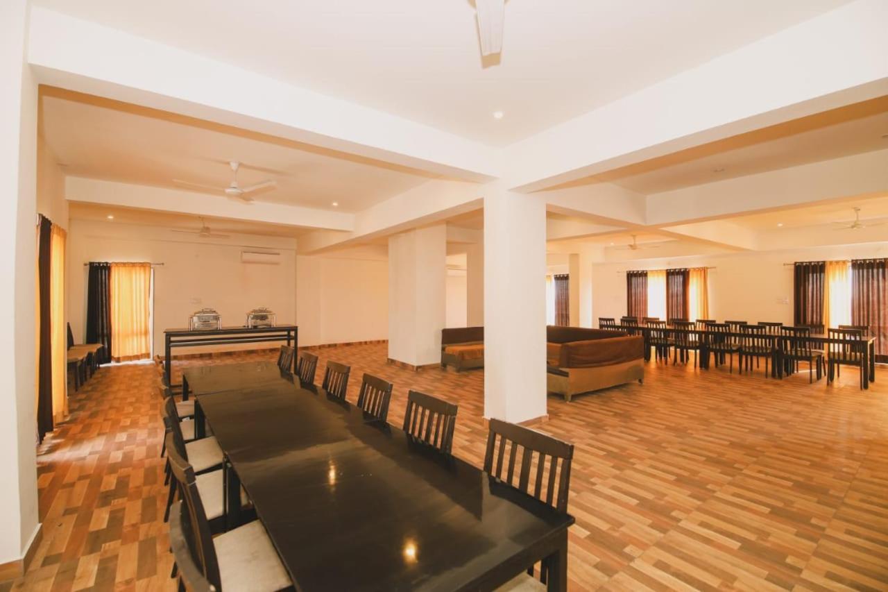 Hotel Dosa Plaza Udaipur Exterior photo