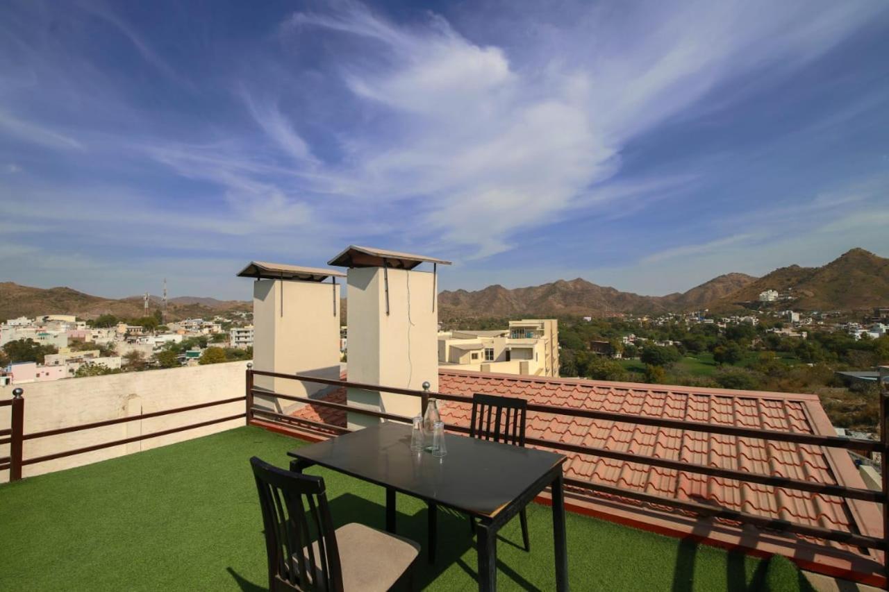 Hotel Dosa Plaza Udaipur Exterior photo