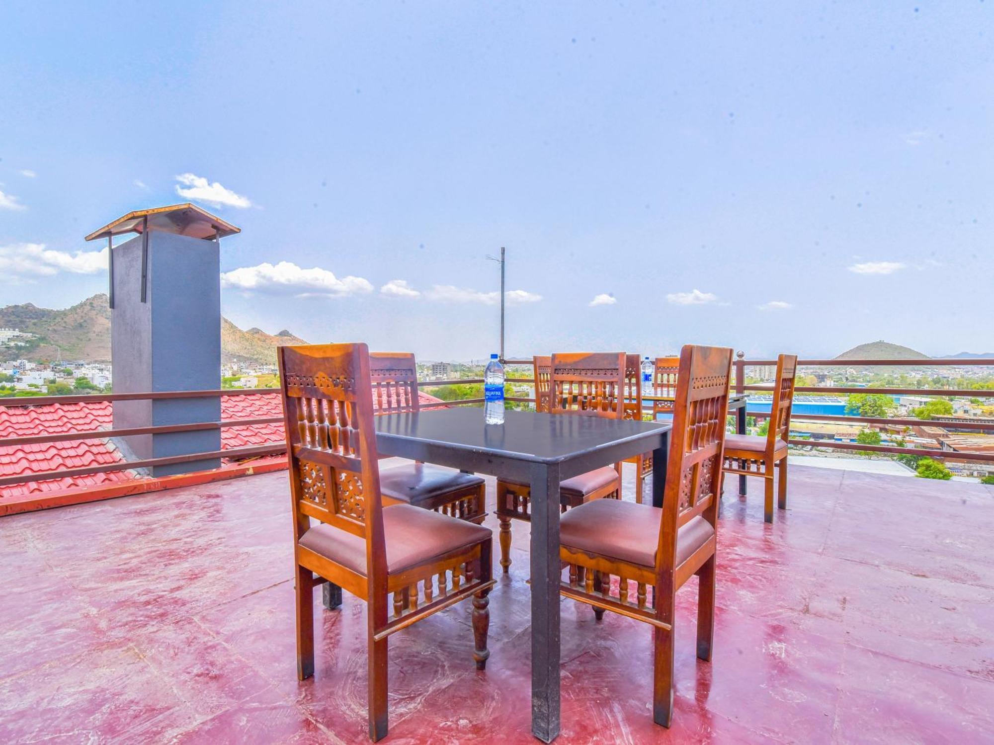 Hotel Dosa Plaza Udaipur Exterior photo